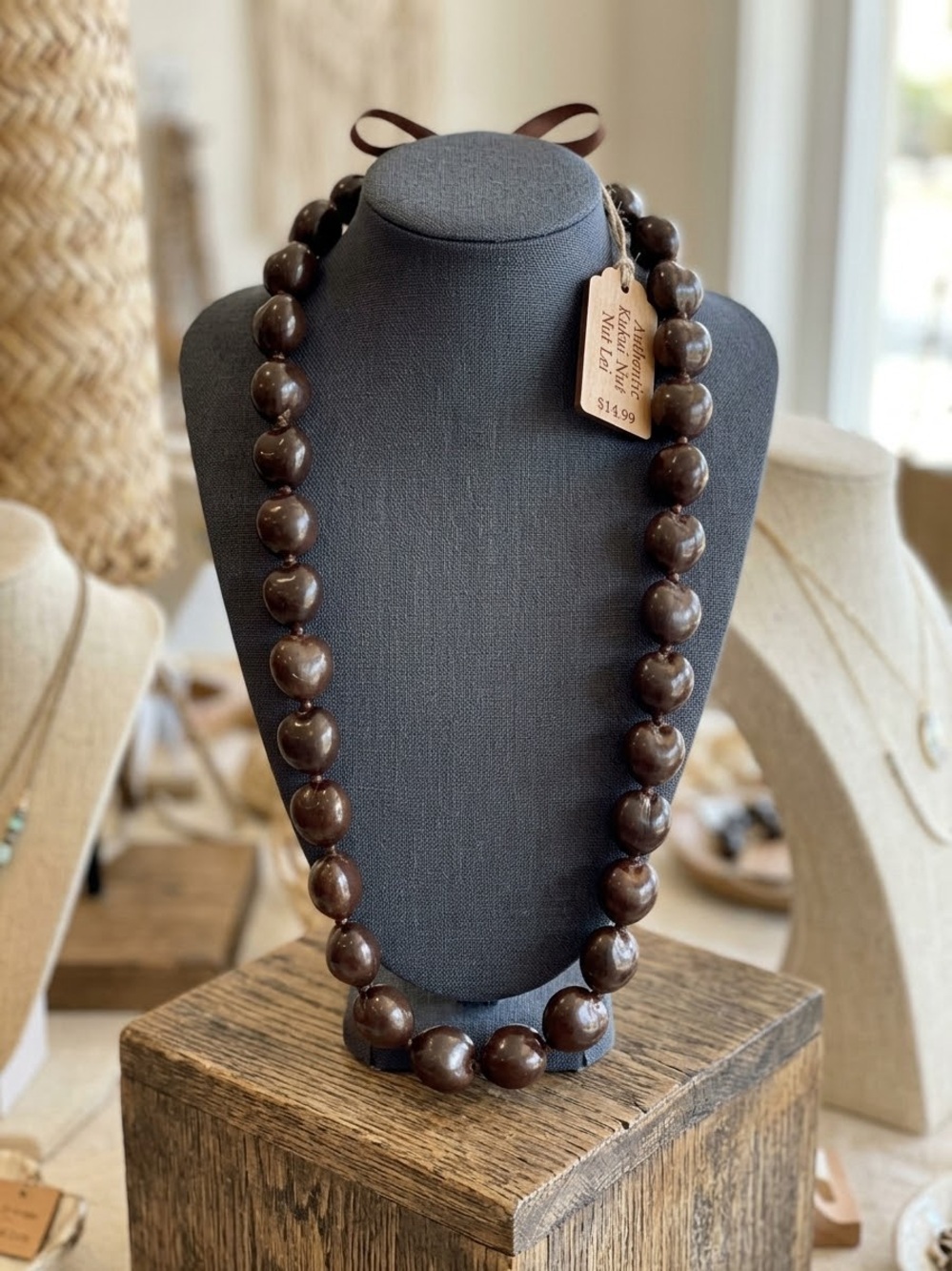 Hawaiian kukui nut lei:
